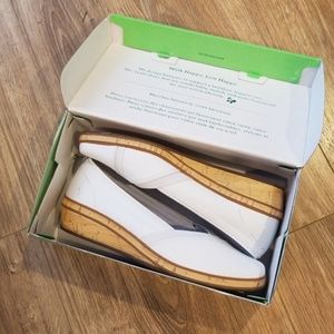 NWOT Grasshoppers Tessa White Wedge Shoes 9W